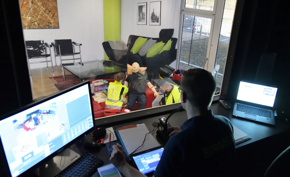 Simulationstraining in der Ausbildung von Rettungssanitätern