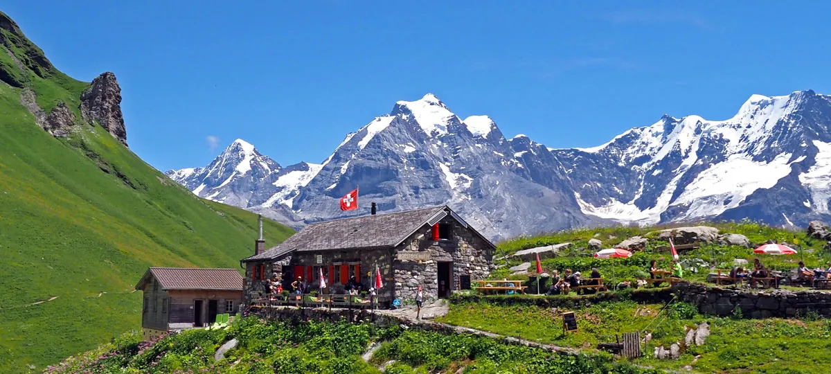 Alphütte in den Schweizer Bergen