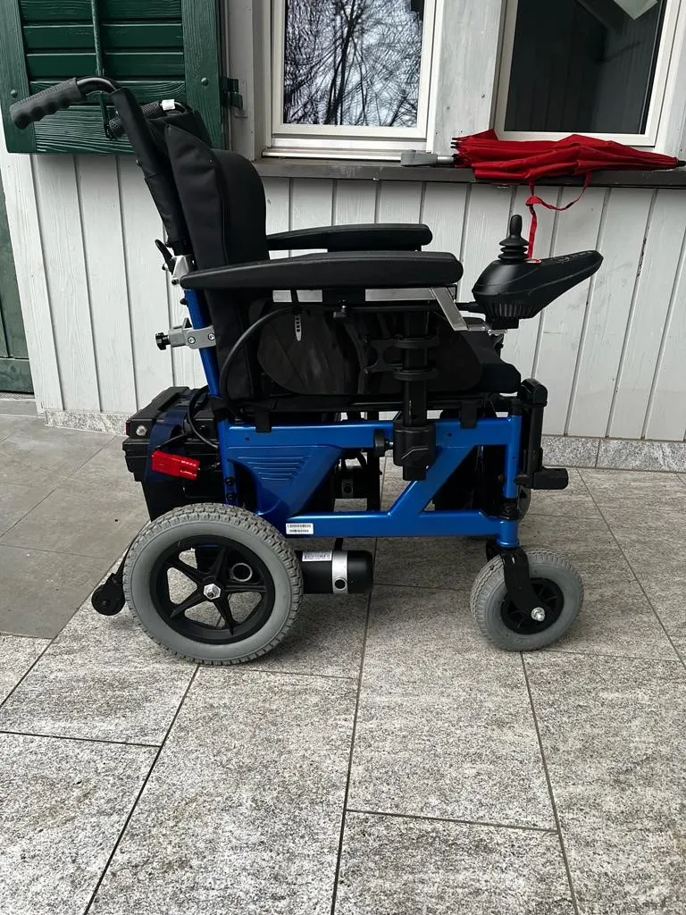 Occasions-Elektro-Rollstühle und Hilfsantriebe
