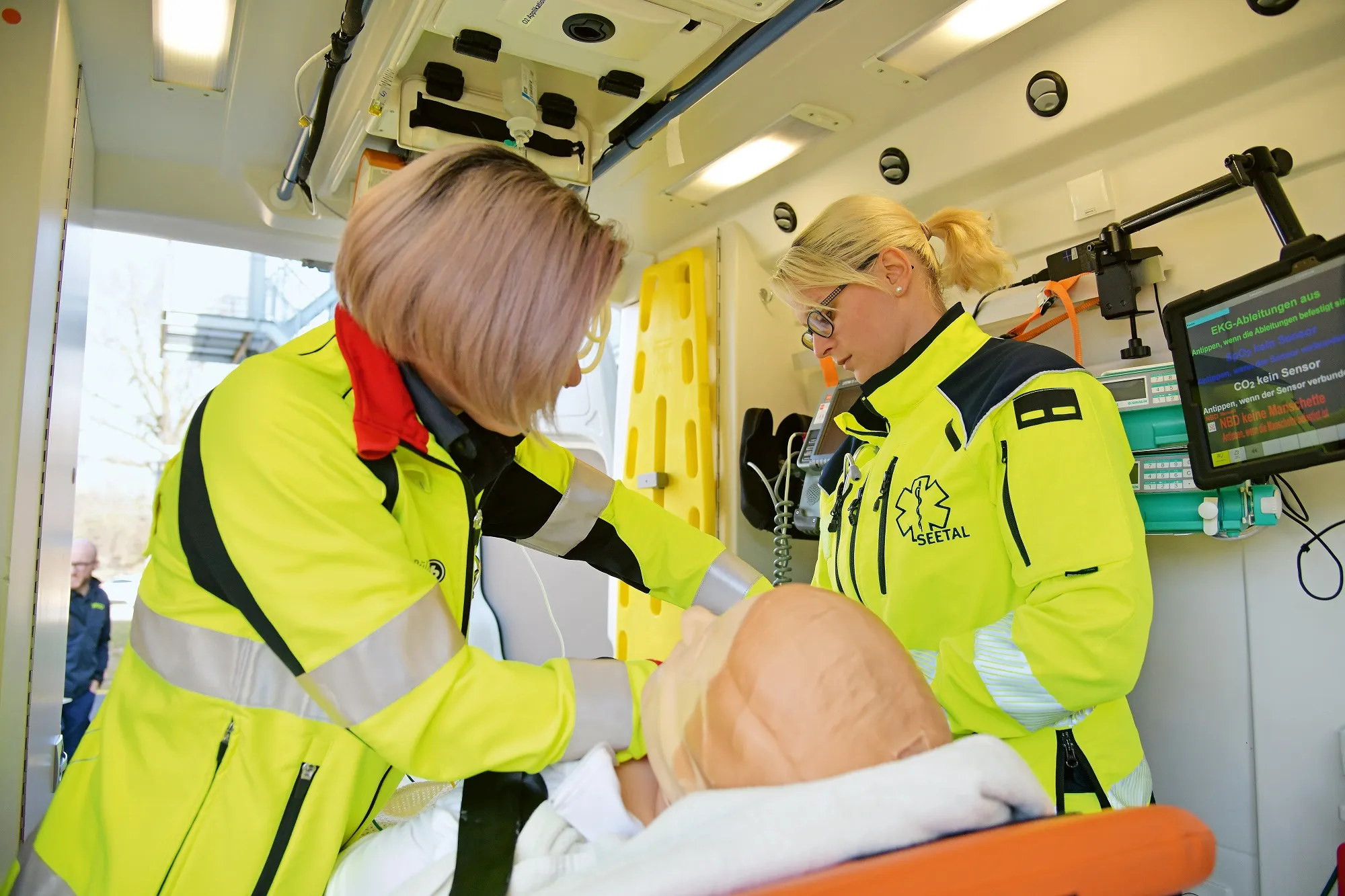 Sirmed - Übungssituation im Rettungswagen