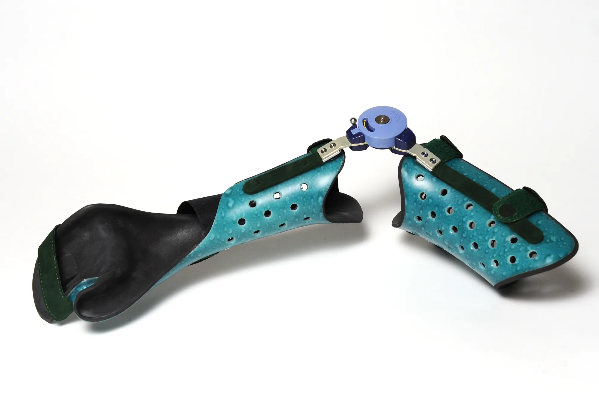 •	Orthotec Orthopädietechnik Oberarmorthesen Massanfertigung Dynamische Quengel Orthese