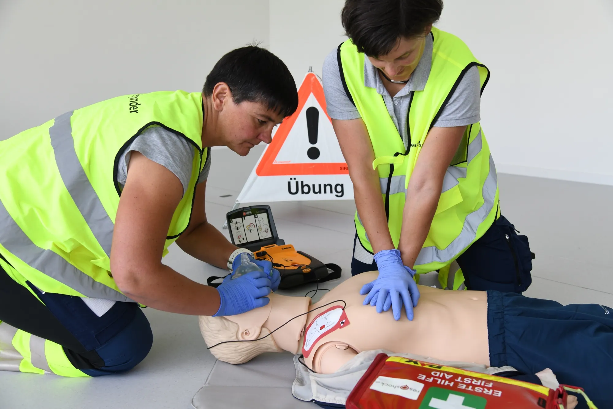 sirmed_bls-aed_src_komplett